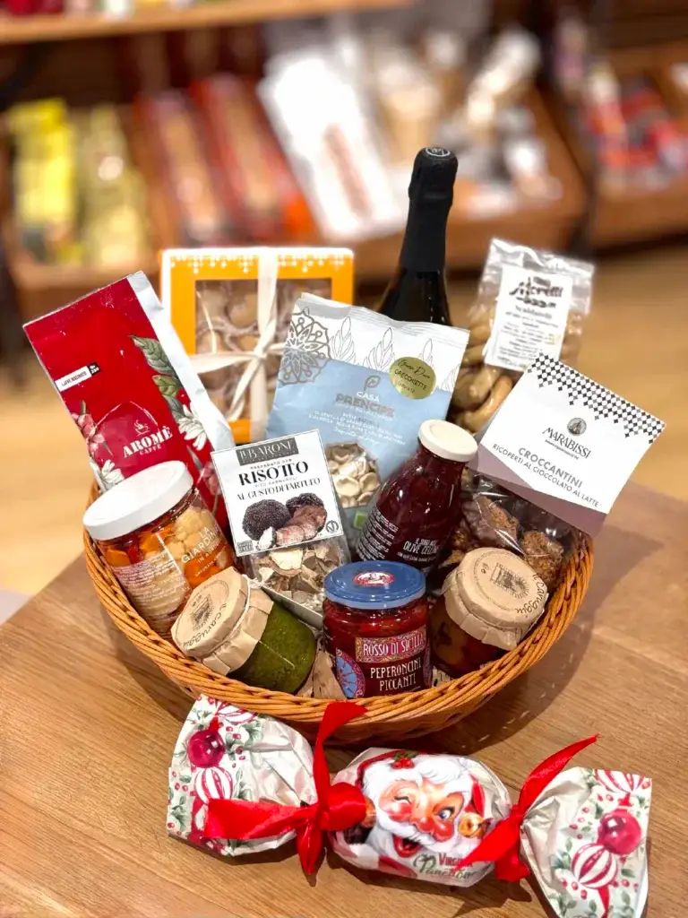 Italienischer Geschenkkorb mit Prosecco und Olivenöl